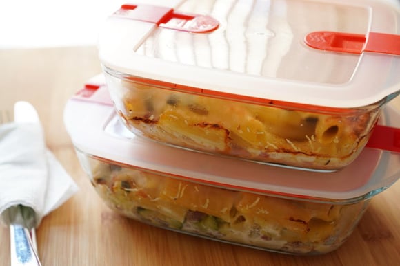 Boîtes alimentaires : pensez-vous à nettoyer cette partie qui, avec le temps, devient un véritable nid à bactéries ?