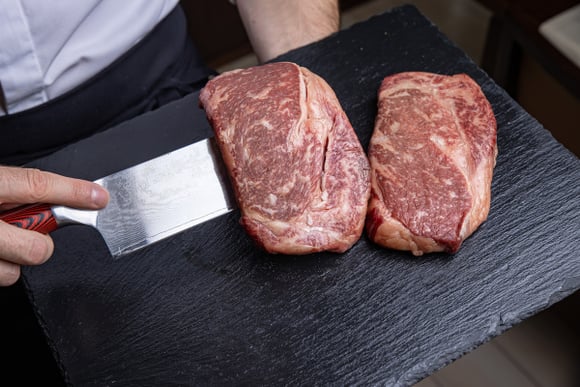 Cette viande française est aussi noble et goûteuse que le bœuf de Kobe (et pourtant, elle reste très méconnue)