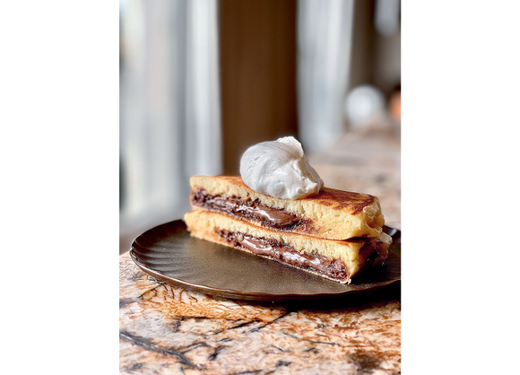 Recette de pancakes au chocolat et à la banane du Livre Fait-Maison N°5 spécial pâtisserie aux éditions La Martinière © Groupe Cyril Lignac 