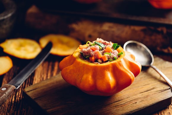 Pour changer de la courge ou du potimarron, Laurent Mariotte propose une recette de pâtissons farcis !