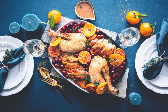 Les meilleures recettes de chapon, incontournables à Noël. Adobestock