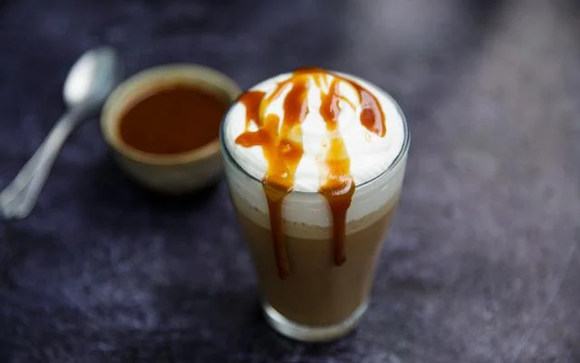 Comment faire un Frappuccino maison ? Avec notre recette, rien de plus simple !