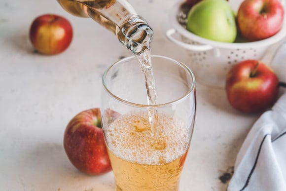 Peu de gens le savent mais cette boisson à base de pommes est une vraie pépite pour votre santé