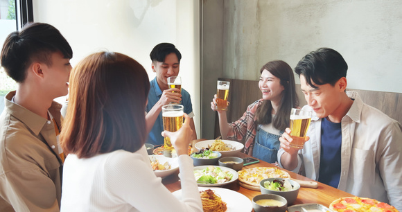 Mais pourquoi ce pays pousse-t-il à la consommation d'alcool ?