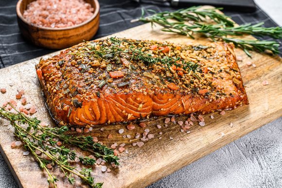 Saumon mariné aux épices Adobe stock
 