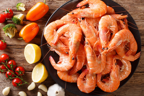 Comment décortiquer facilement des crevettes ?