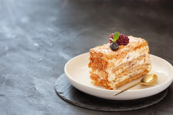 Oubliez les palaces : le meilleur millefeuille de France se cache dans cette discrète boulangerie