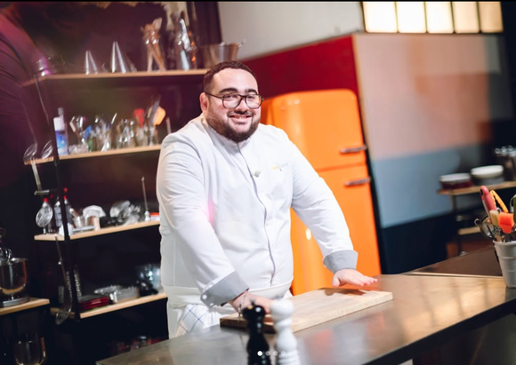Top Chef : toujours en lice pour la victoire, Alexy Algar-Denos va quitter son restaurant pour d'autres projets