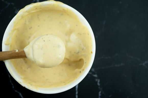 Nos 10 meilleures recettes de sauces pour votre salade
