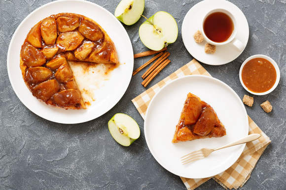 “Parfois, je suis comme vous, je suis pressé” : Norbert Tarayre dévoile sa recette express de tarte Tatin avec des feuilles de brick