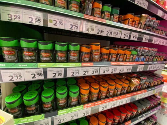 L'astuce toute simple d'une experte pour toujours bien choisir ses épices au supermarché