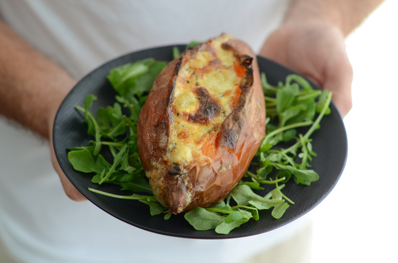 Patate douce rôtie au four. Nadia Paprikas