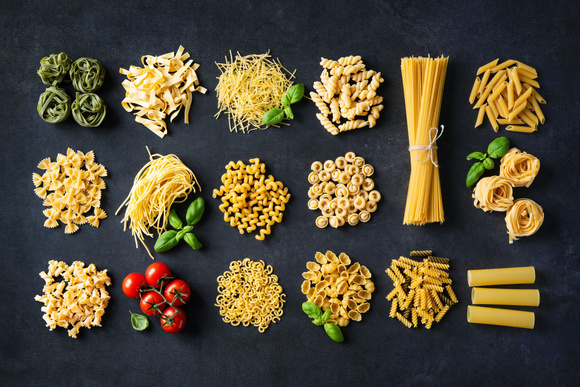 5 portions de féculents par jour. Adobestock