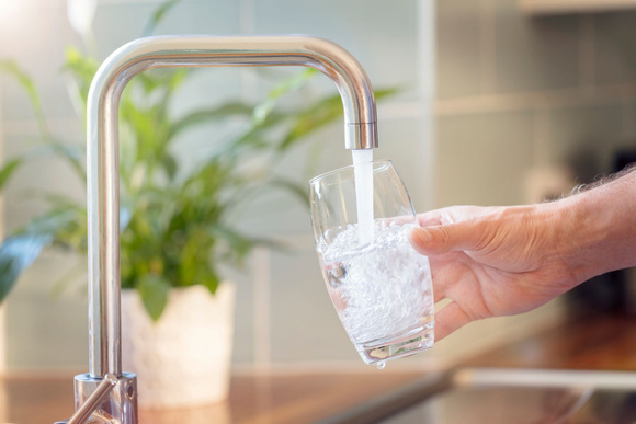 L’eau du robinet est meilleure que celle en bouteille