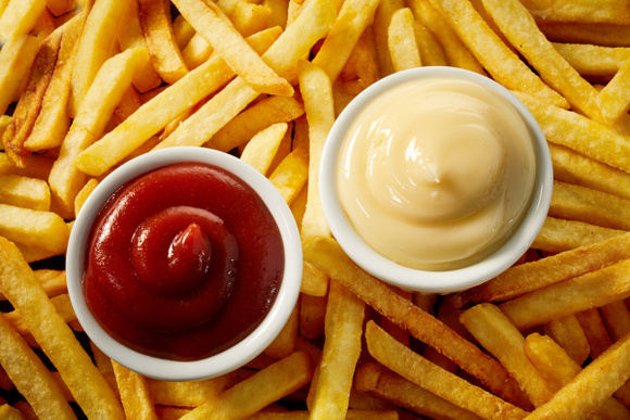 Ketchup ou mayo ? Ce médecin explique pourquoi l’un est bien meilleur pour votre santé