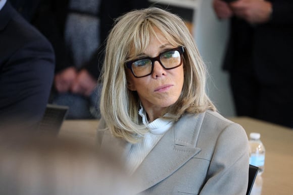 Ce fruit est le secret miracle de Brigitte Macron pour prendre soin de sa peau et se maintenir en forme !