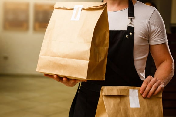 Vous commandez ? Les restaurants qui ne sont qu’en livraison ou à emporter ont désormais l’obligation de vous donner cette info