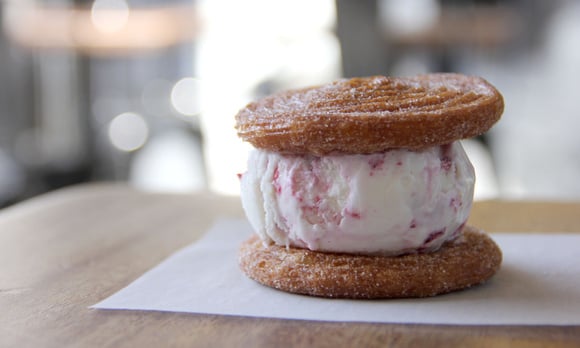 Sandwich de churros glacés ou la gourmandise extrême