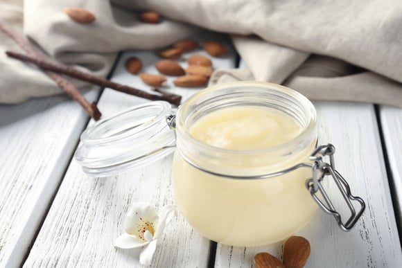 Philippe Conticini propose une délicieuse recette de crème à la vanille sans cuisson : vous ne pourrez pas résister !