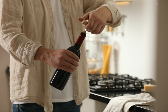 Blanc, rosé ou rouge : combien de temps conserver sa bouteille de vin une fois qu'elle est ouverte ?