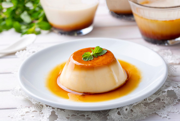 Envie d’un dessert vite fait, bien fait ? Voici notre recette de flan au caramel à faire au micro-ondes