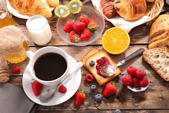 Par quoi remplacer les aliments trop sucrés au petit-déjeuner ? Cette diététicienne livre ses astuces