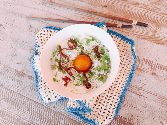 La recette la plus simple du monde pour utiliser des jaunes d’oeuf (soy cured egg yolk)