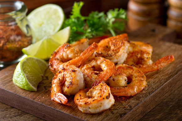 Vous aimez les crevettes ? Vous allez adorer ces 3 recettes parfaites pour l’apéro !