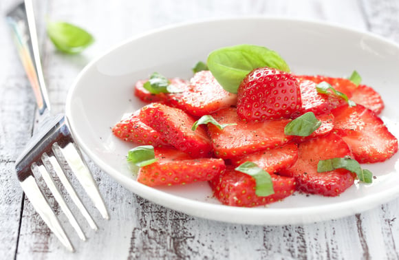 Salade de fraises. Adobestock