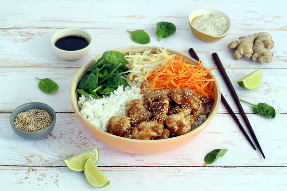 Poke bowl au poulet teriyaki. Silvia Santucci