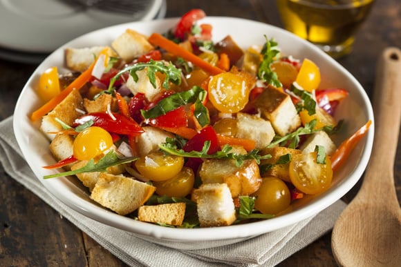 Panzanella ou salade de tomates italienne au pain. 750g
