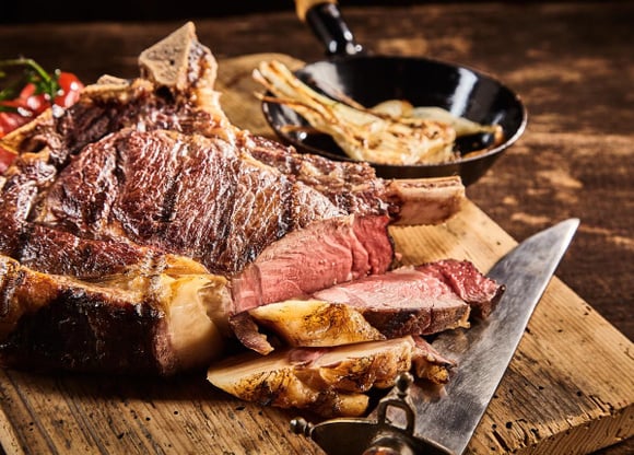Barbecue : comment réchauffer sa viande le lendemain pour qu’elle soit toujours tendre ?