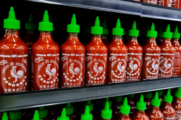Cette sauce piquante qu’on adore tous est frappée de pénurie aux Etats-Unis !