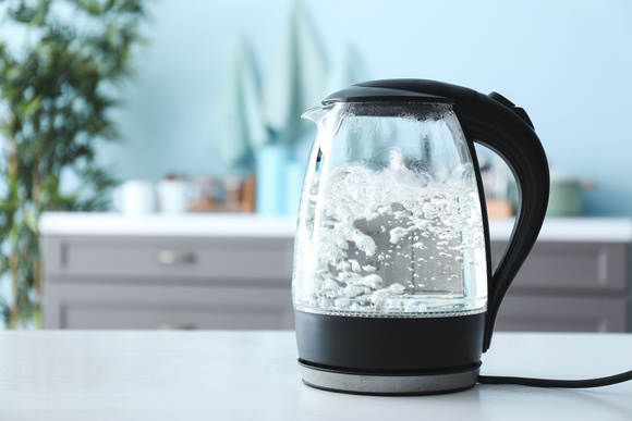 Faire bouillir 2 fois la même eau, est-ce dangereux pour la santé ?