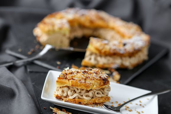 La recette du paris-brest traditionnel expliquée pas à pas. Adobestock