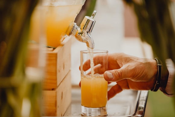 J’ai définitivement oublié la menthe dans ma citronnade et mis cette herbe aromatique à la place : tout le monde me demande la recette