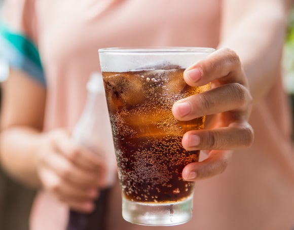 Canicule : je bois froid ou chaud ?
