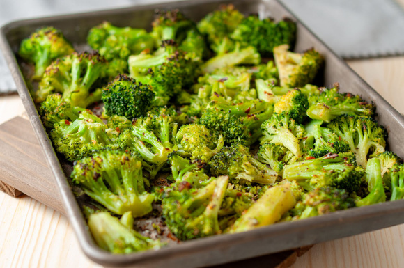 À la vapeur, au four, à l’eau et même au Air Fryer : comment bien cuire un brocoli  ?