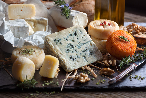 Rappel massif de fromages industriels : Quelle marque est potentiellement contaminée ?