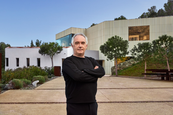 Une nuit dans un restaurant mythique, une rencontre avec le chef Ferran Adrià et un dîner à une table exceptionnelle : Airbnb propose ce séjour gratuitement !