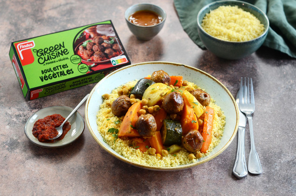 Cette recette de couscous aux légumes et aux boulettes végétales va enchanter votre cuisine de tous les jours