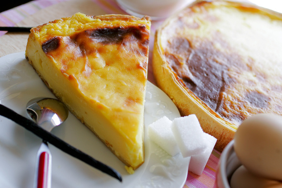 "Un flan maison, ça vous dit ?" : Christophe Michalak partage sa délicieuse "recette facile" !
