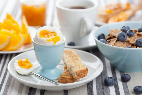 Comment réussir la cuisson des oeufs à la coque ? Adobestock