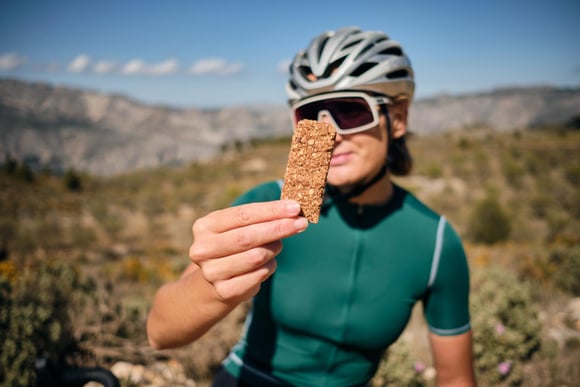 Rando, vélo, trail : la recette inratable pour faire ses barres énergétiques maison (et faire de sacrées économies)