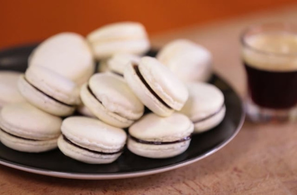 20 idées de recettes de macarons originales pour votre dessert de Noël
