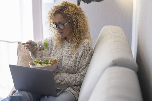 Le sentiment d’être rassasié : indispensable à notre repas - Adobestock