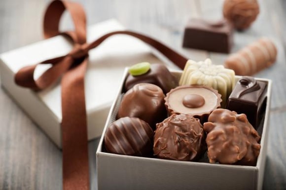 Truffes et petites boîtes de chocolats font le bonheur de tous les gourmands à Noël. AdobeStock