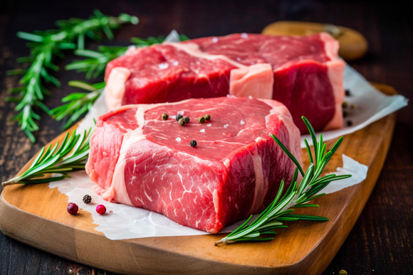 Bœuf, poulet, saumon : savez-vous combien de temps peut-on vraiment les garder au frigo ?