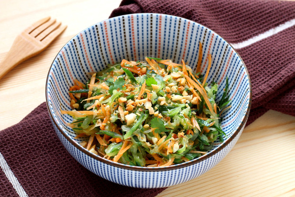 Salade de concombre à la thaïlandaise. Silvia Santucci