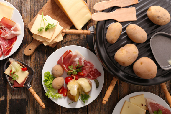 Cet appareil à raclette vendu chez Noz est rappelé : il risque de provoquer un départ de feu s’il est utilisé !